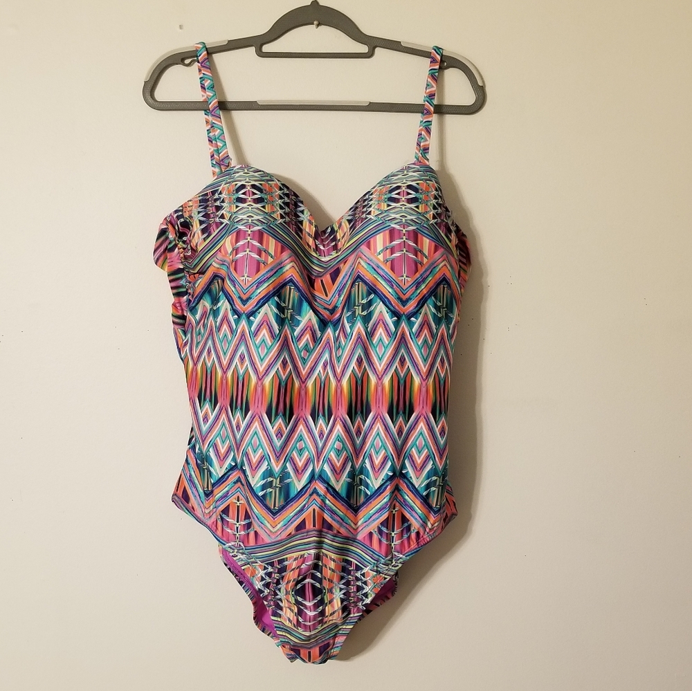 Kenneth Cole reaction 3x one piece swimsuit NWT